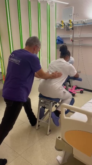 intervention massage des soignants hopital Curie