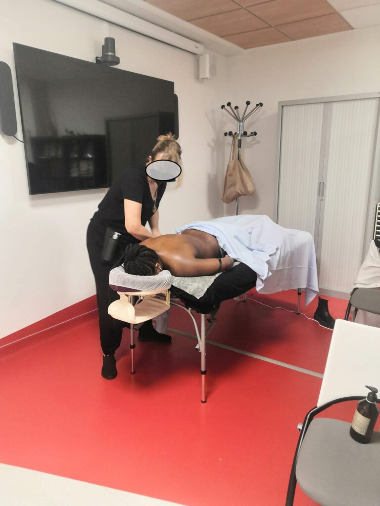 intervention massage des soignants hopital Gustave Roussy